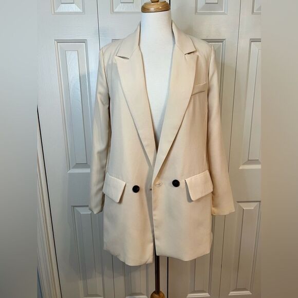 SHEIN Jackets & Blazers - SHEIN cream blazer excellent condition size small, slightly oversized
